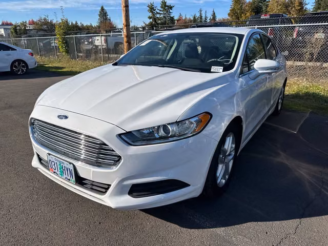 2016 Ford Fusion SE