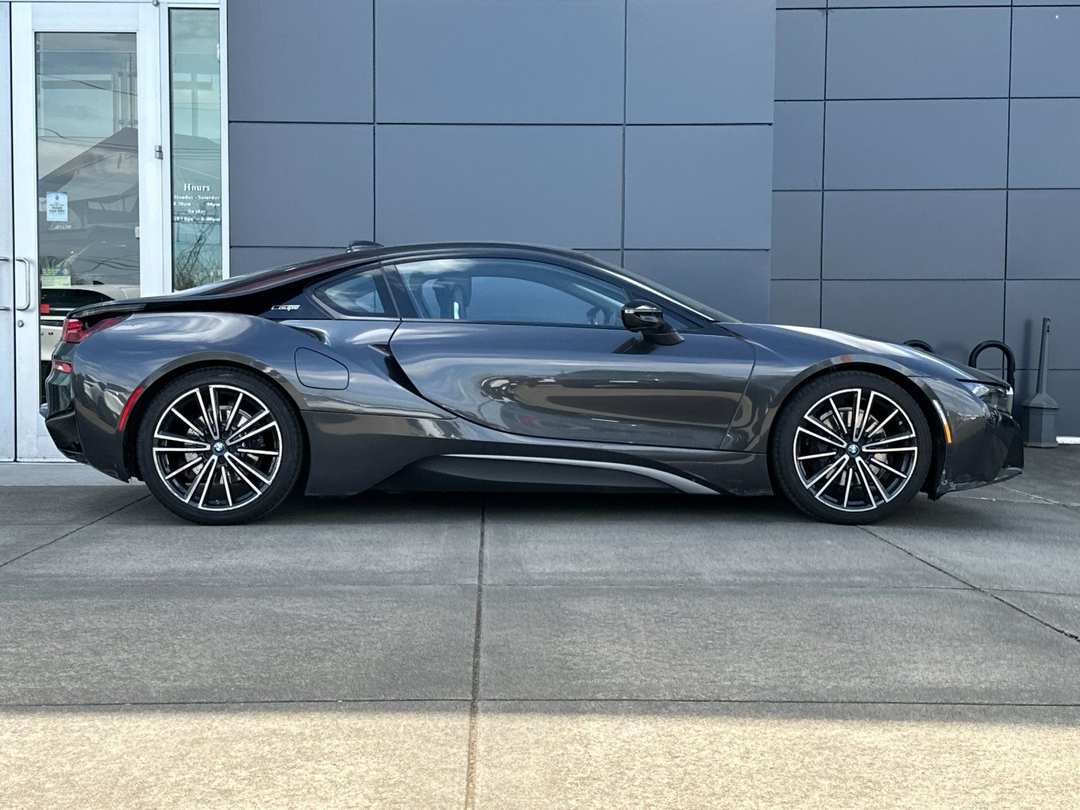 2019 BMW I8 Base - Image 2