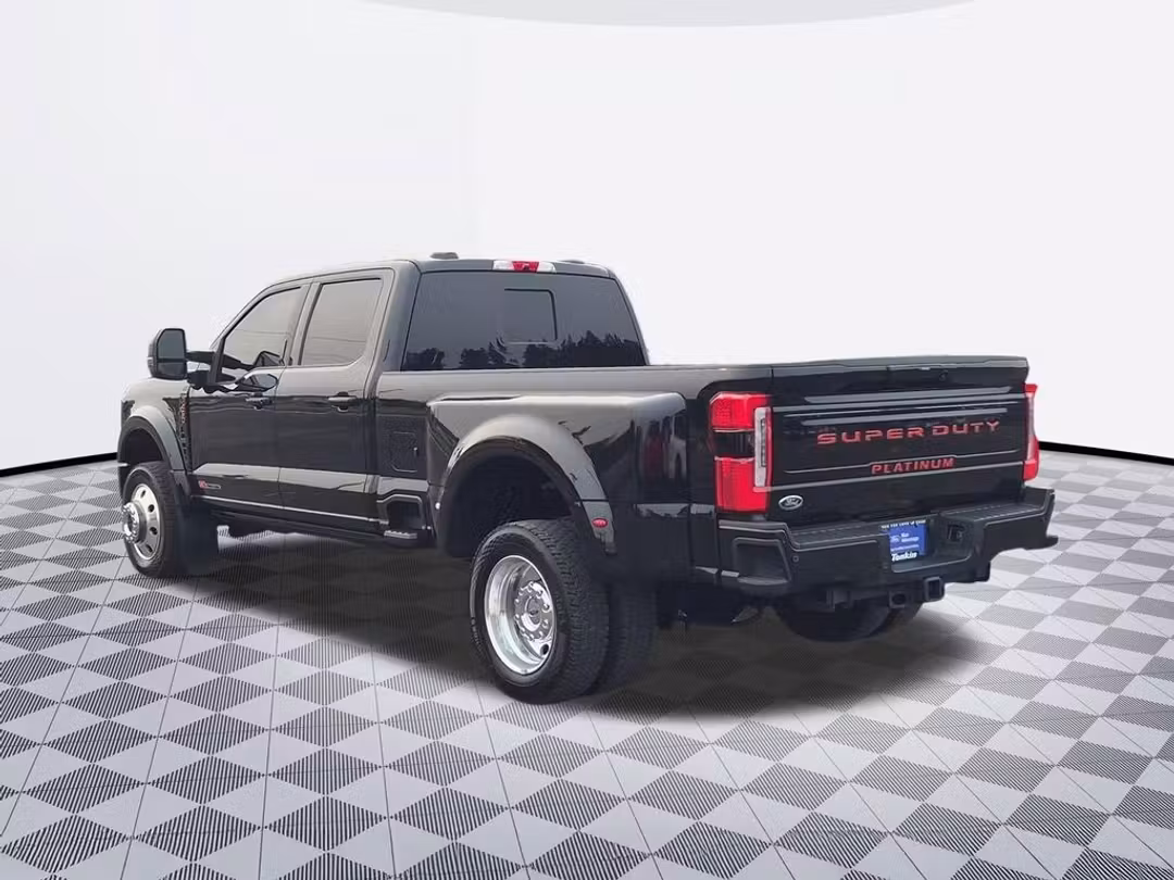 2026 Ford F-450Sd Platinum - Image 3