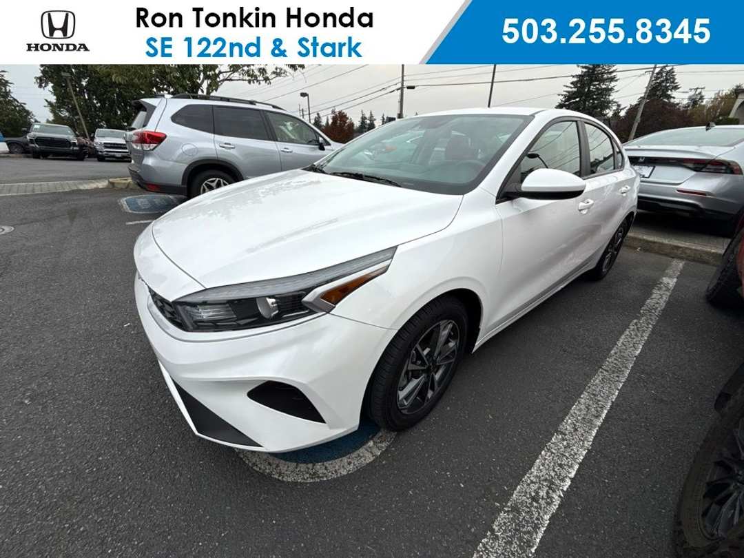 2024 Kia Forte LXS - Image 3