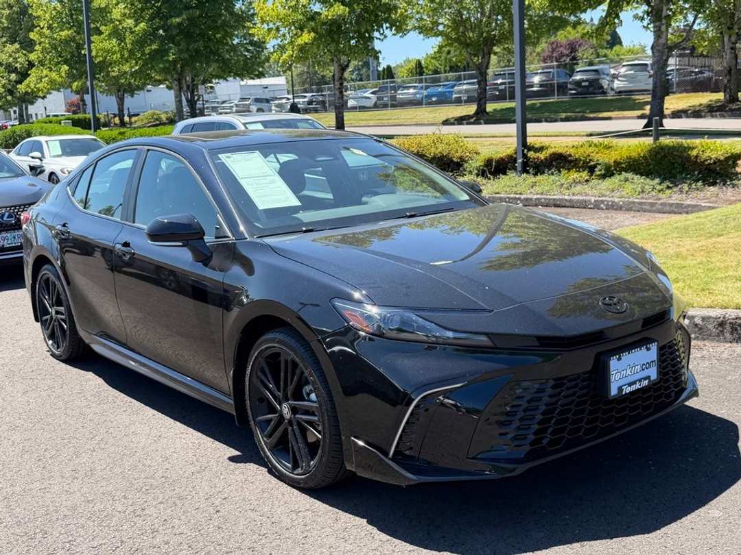 2026 Toyota Camry SE Nightshade - Image 2