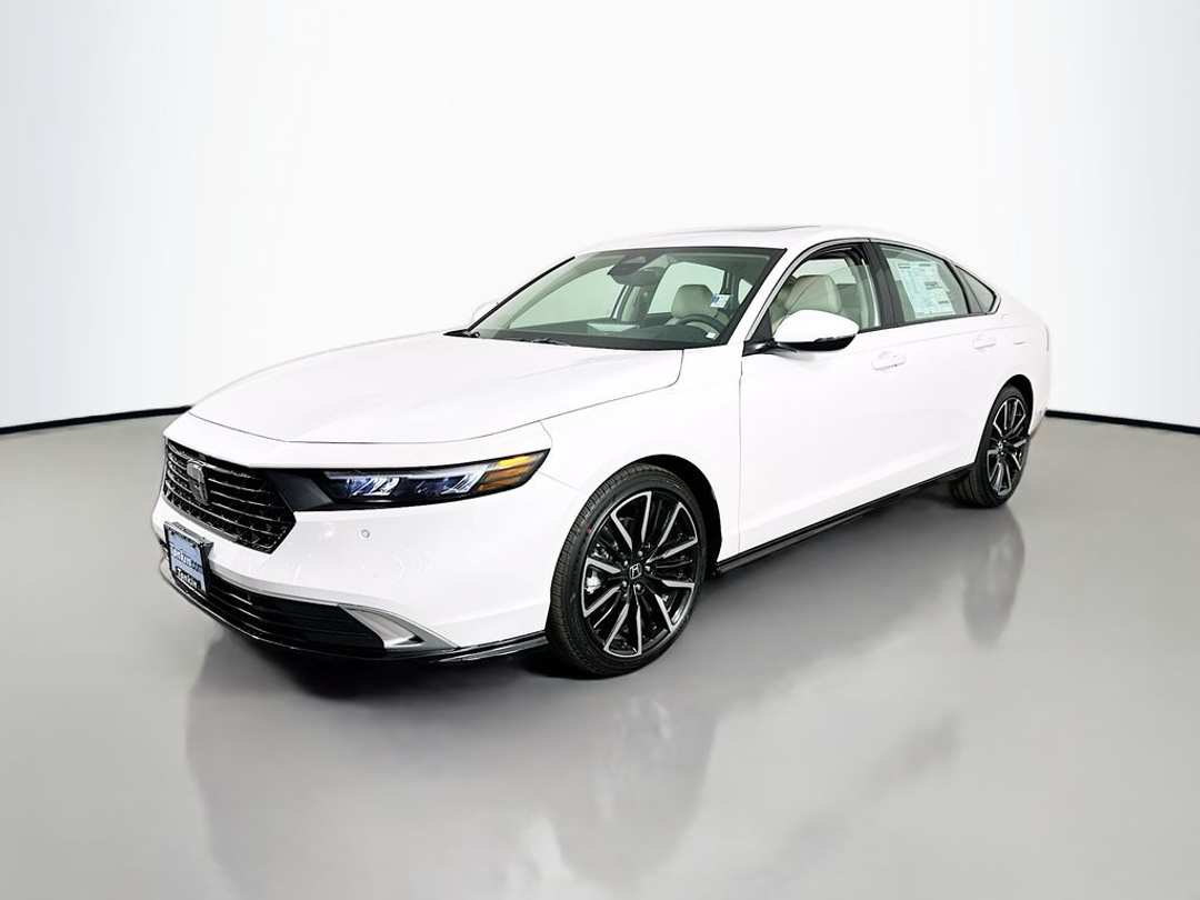 2026 Honda Accord Hybrid Touring - Image 3