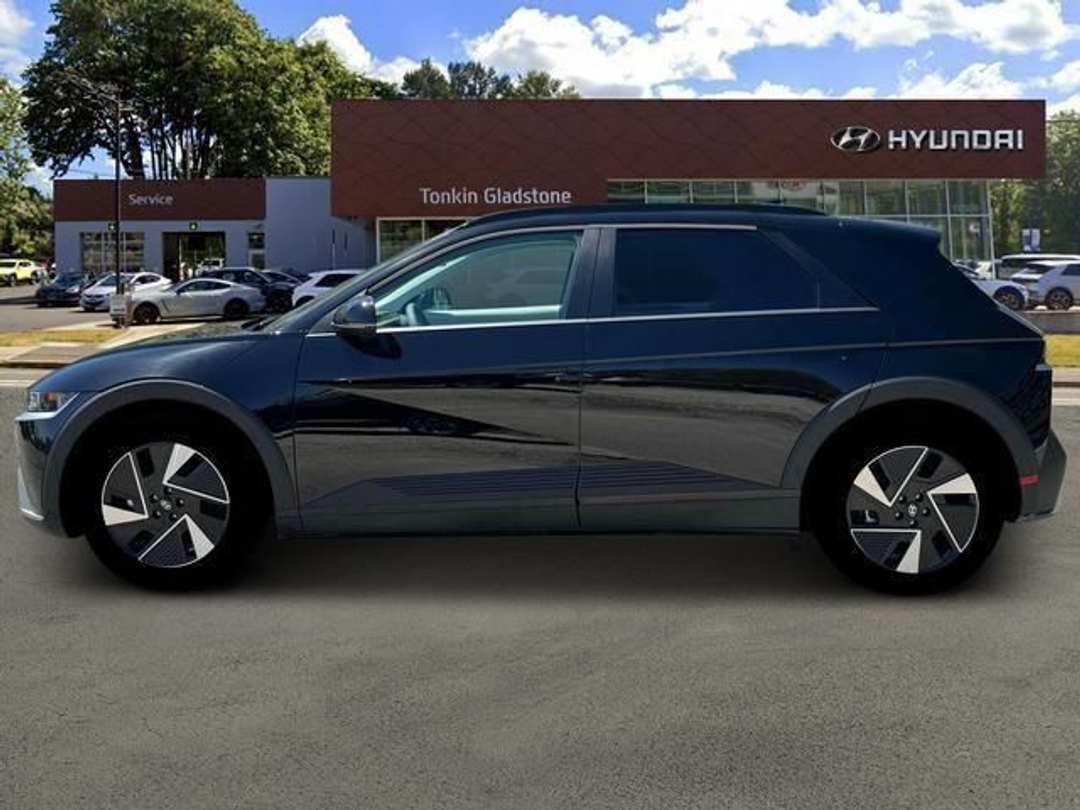 2026 Hyundai Ioniq 5 SEL - Image 3