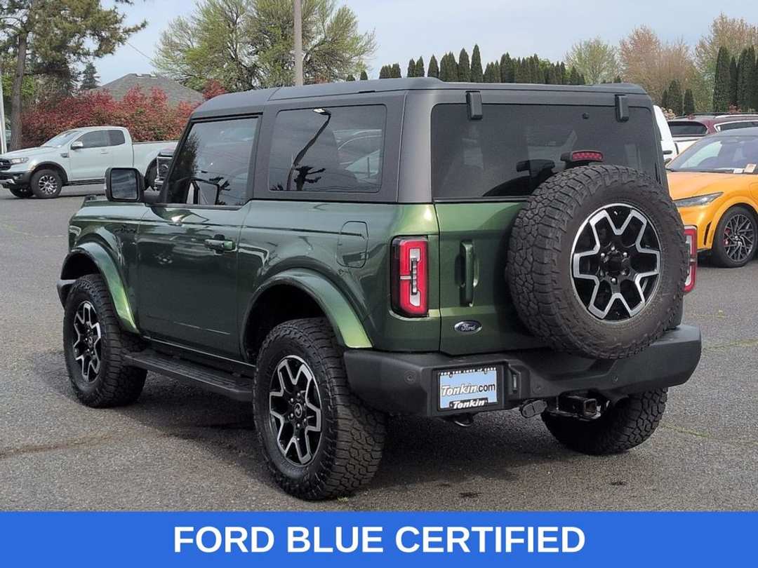 2023 Ford Bronco Outer Banks - Image 3