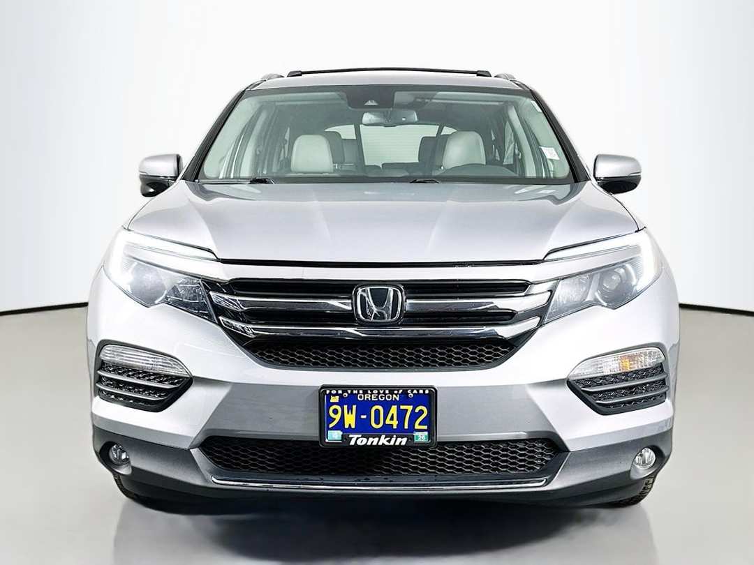 2018 Honda Pilot Touring - Image 3