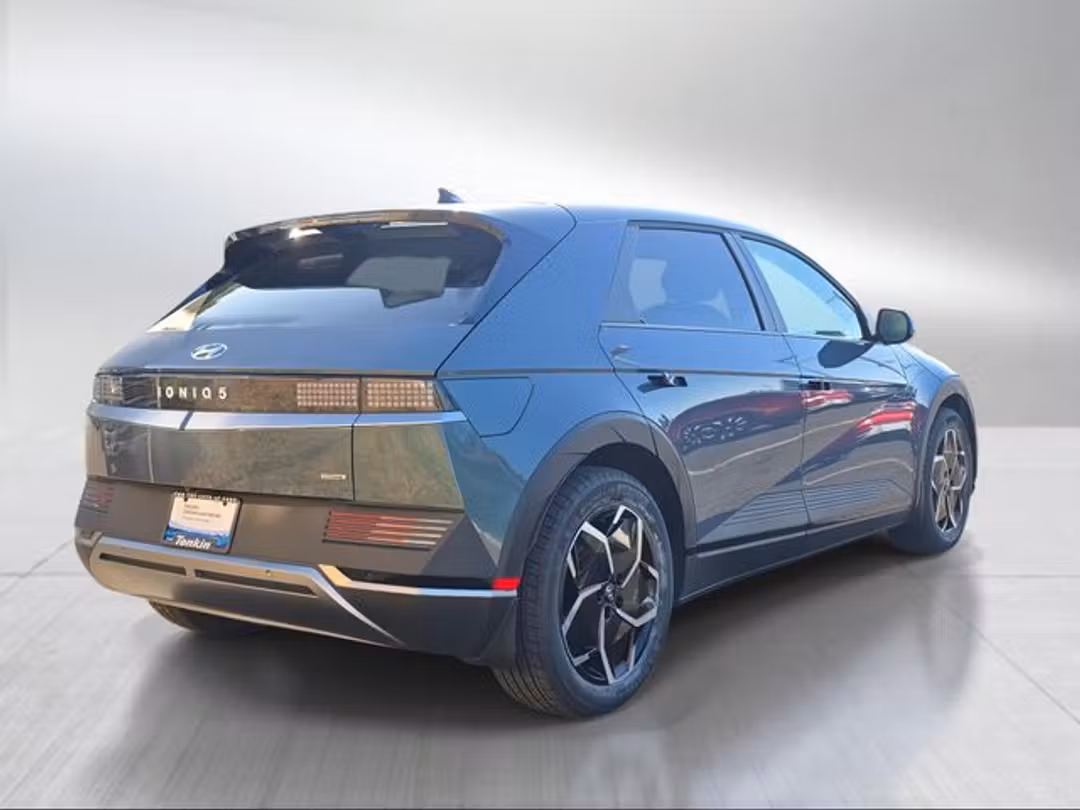 2024 Hyundai Ioniq 5 SEL - Image 3