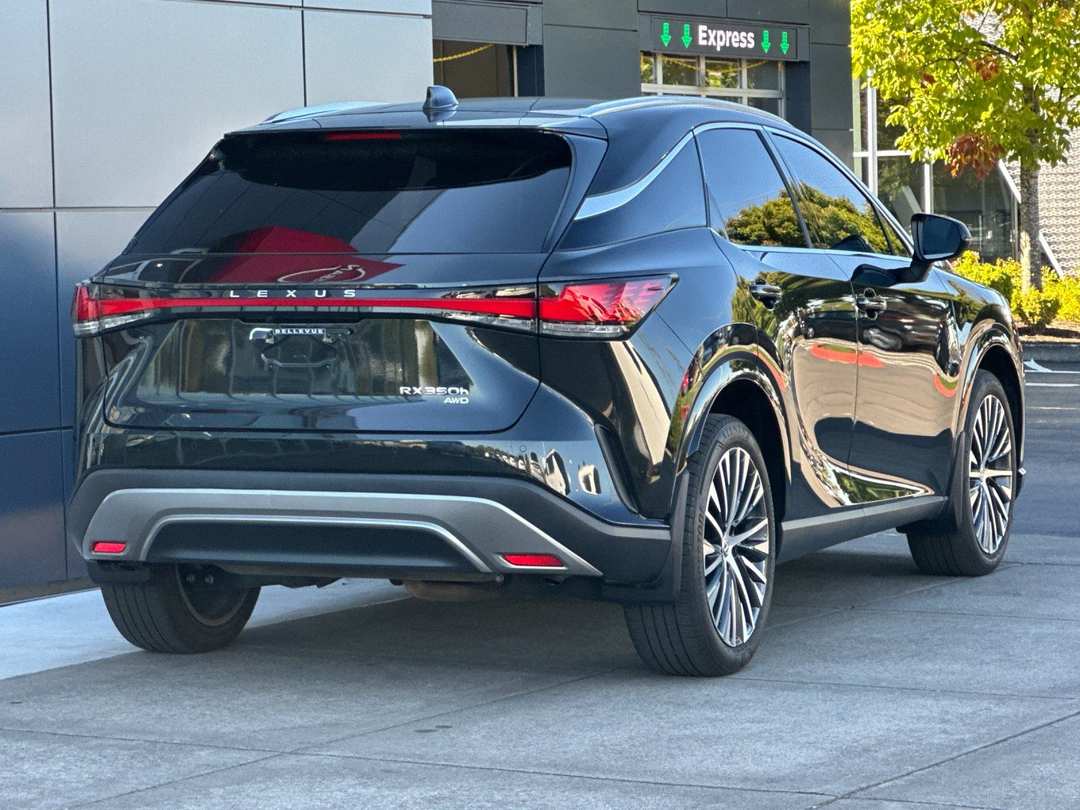 2024 Lexus RX 350h Premium Plus - Image 3