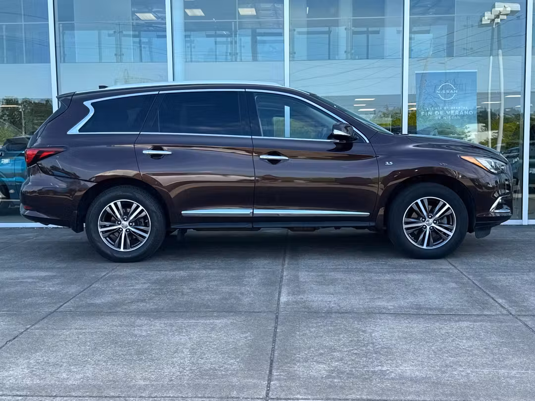 2019 INFINITI Qx60 LUXE - Image 2