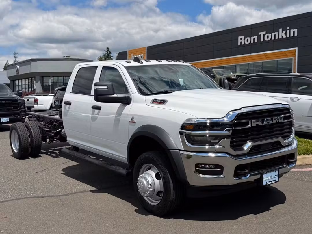 2026 Ram 5500Hd Tradesman - Image 2