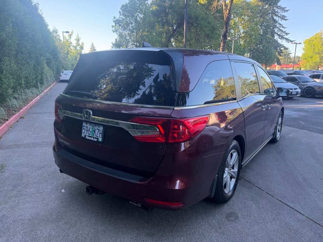 2018 Honda Odyssey EXL - Image 2