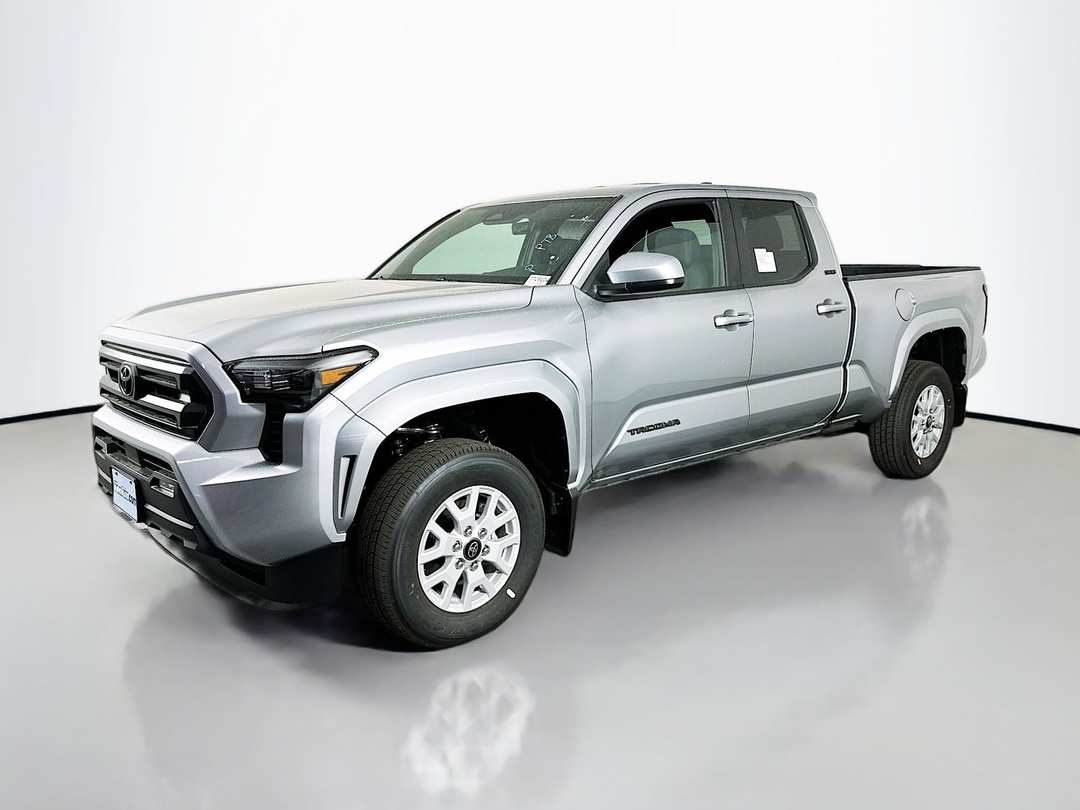 2026 Toyota Tacoma SR5 - Image 3