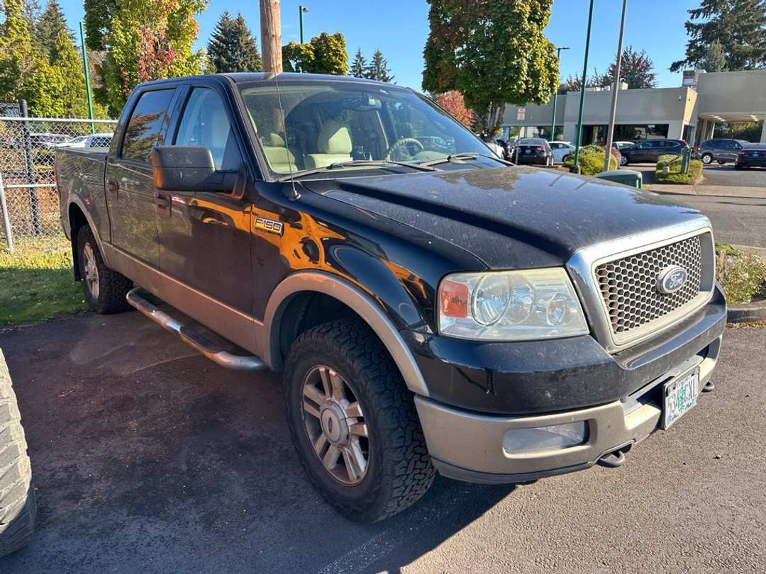 2004 Ford F-150 Lariat - Image 3