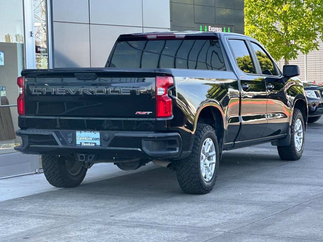 2023 Chevrolet Silverado 1500 RST - Image 3