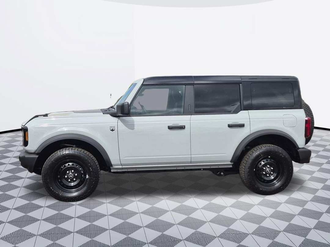 2026 Ford Bronco Big Bend - Image 2