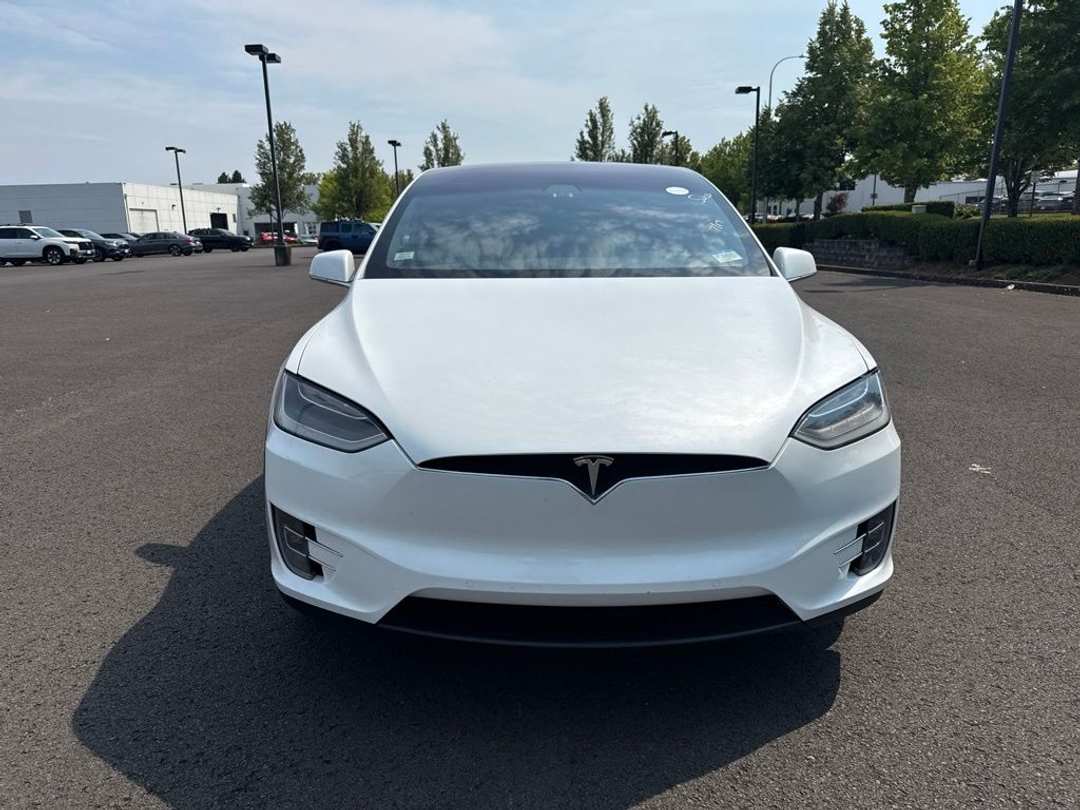 2019 Tesla Model X Long Range - Image 2