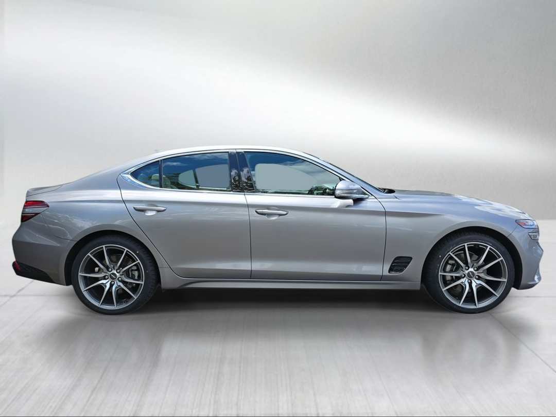 2023 Genesis G70 2.0T - Image 2