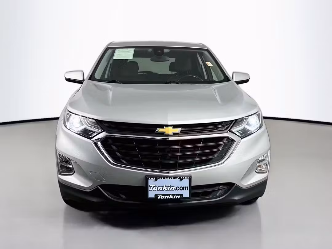 2020 Chevrolet Equinox LT - Image 2