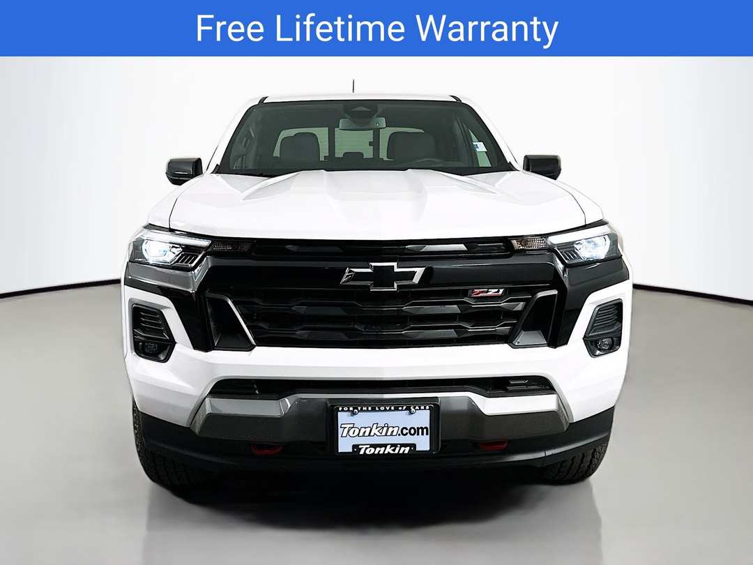 2026 Chevrolet Colorado Z71 - Image 2