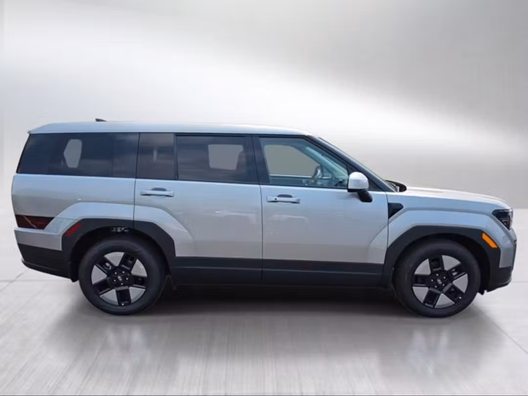 2026 Hyundai Santa Fe Hybrid SE - Image 2