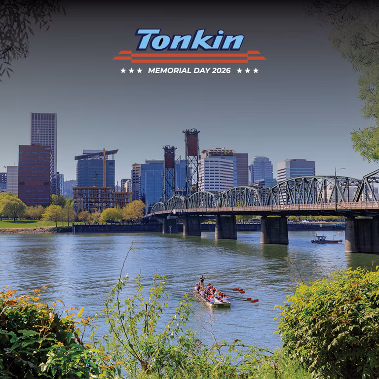Fall into Adventure - Tonkin - Scenic Columbia River Gorge with Vista House