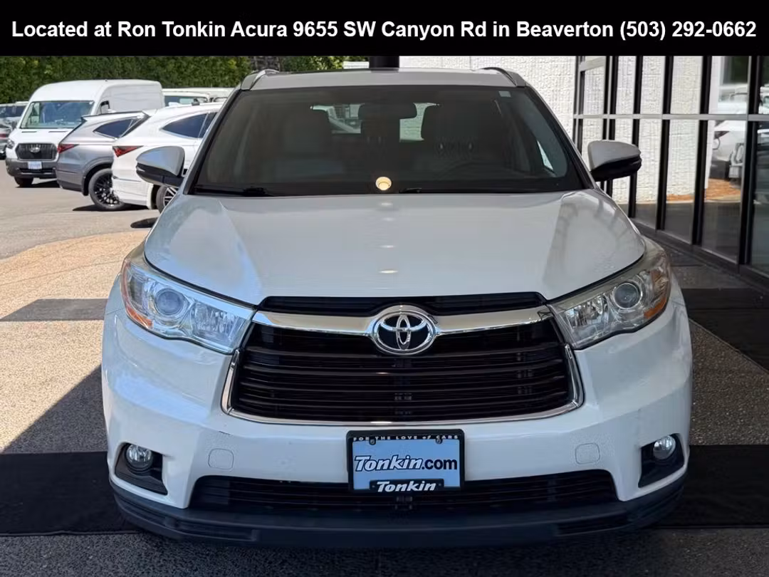 2016 Toyota Highlander XLE V6 - Image 3