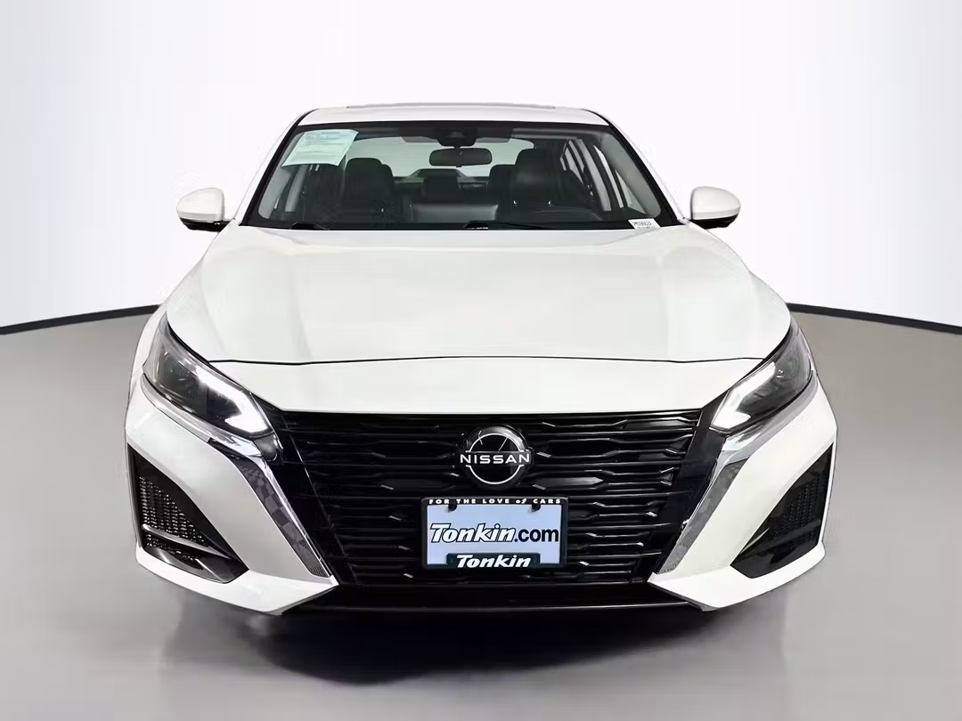 2023 Nissan Altima 2.5 SL - Image 2