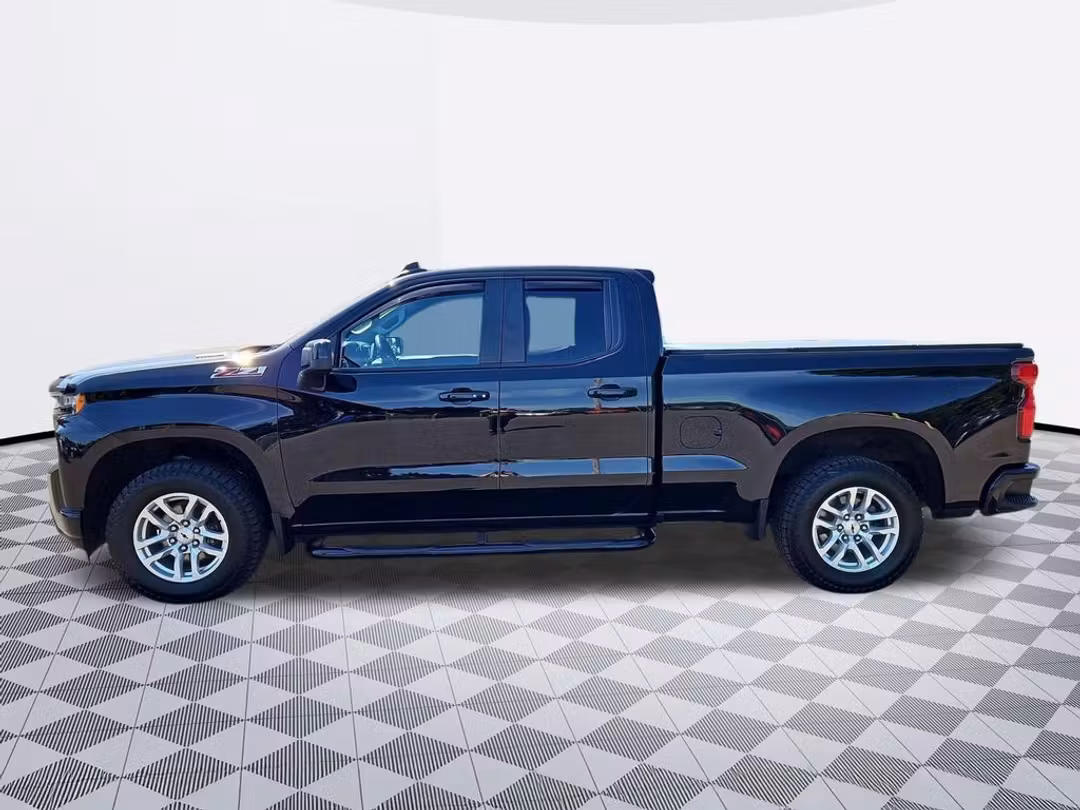 2020 Chevrolet Silverado 1500 RST - Image 3