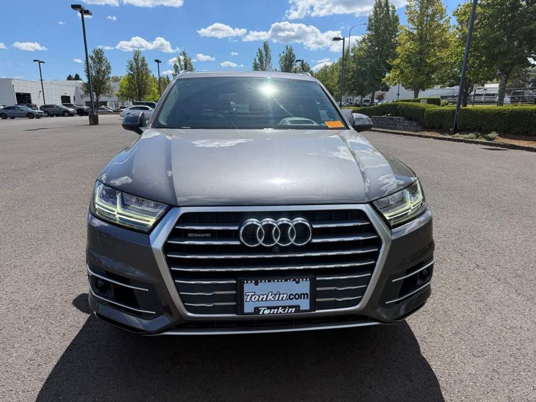 2019 Audi Q7 55 Prestige - Image 2