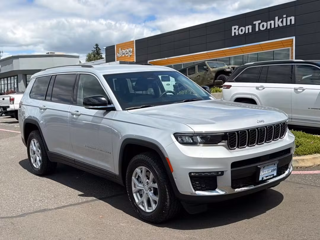 2023 Jeep Grand Cherokee L Limited - Image 2