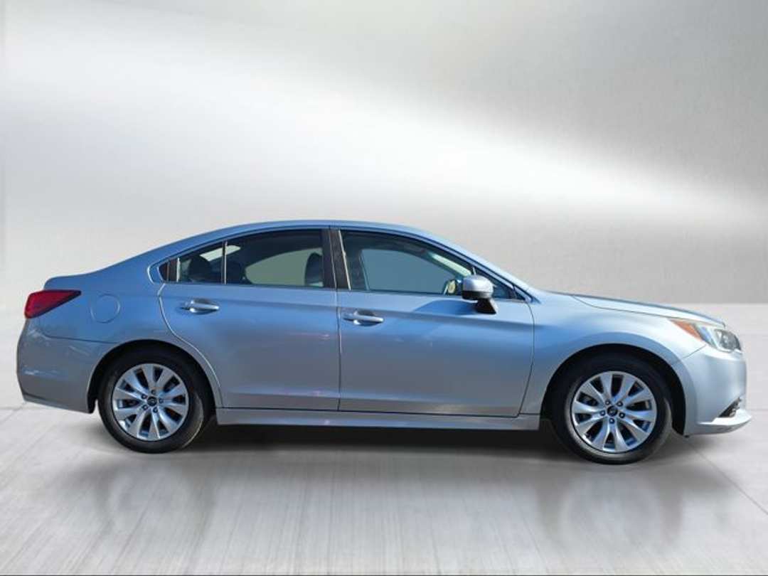 2017 Subaru Legacy 2.5i - Image 2