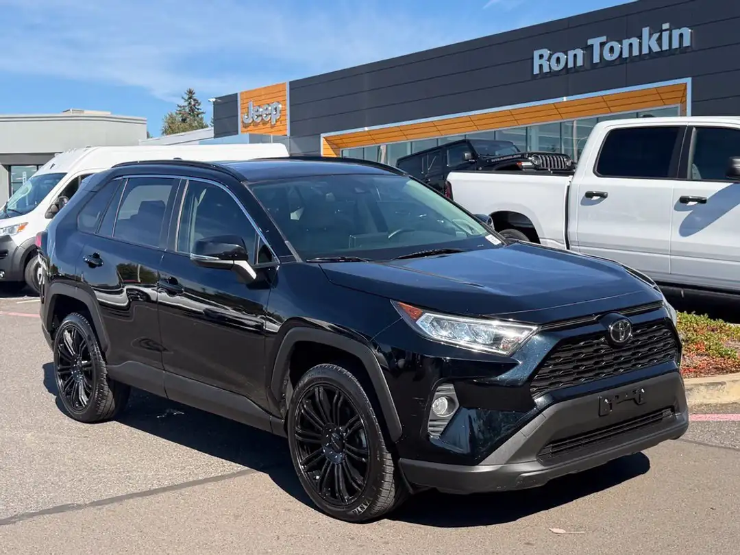 2019 Toyota Rav4 XLE Premium - Image 2
