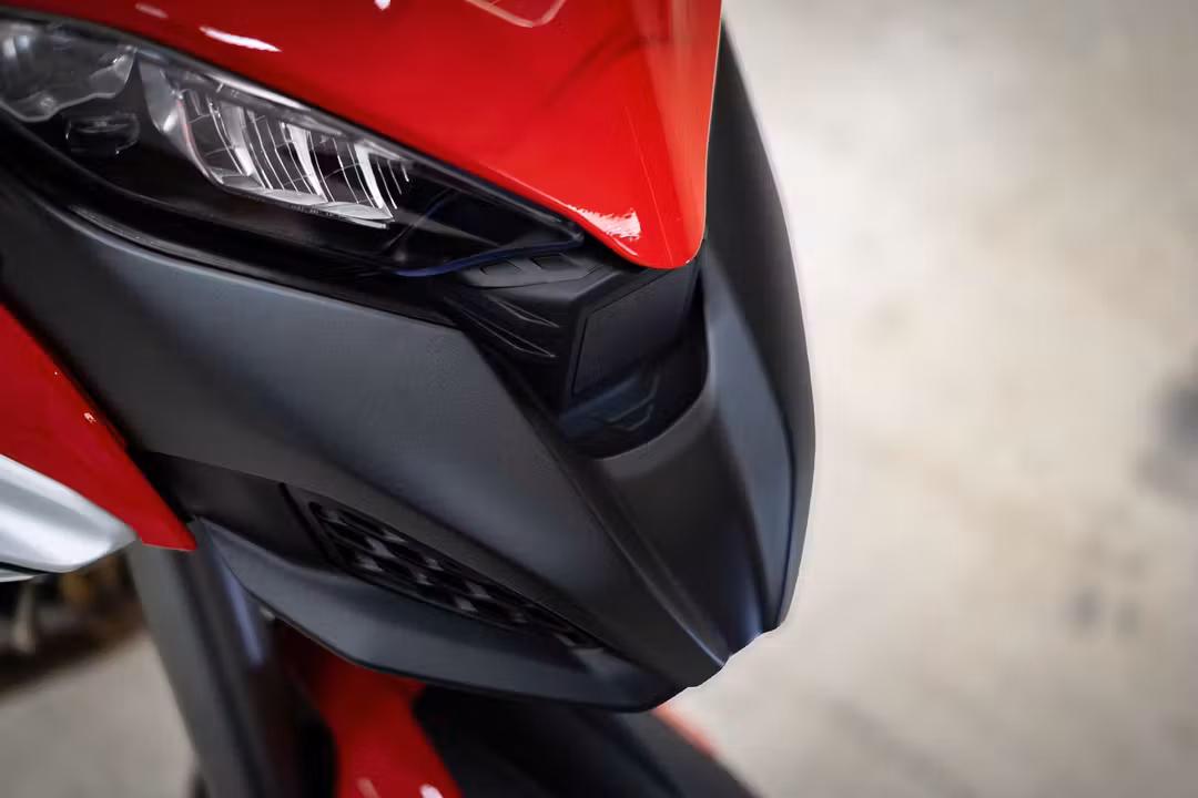 2024 Ducati Multistrada V4 S Travel & Radar Spoked Wheels - Image 2