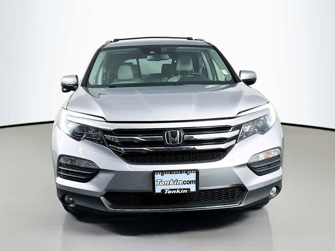 2018 Honda Pilot Touring - Image 3