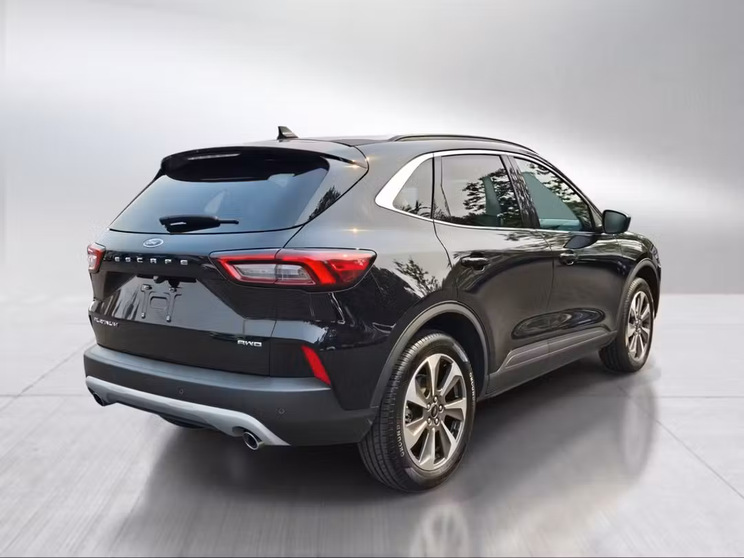 2025 Ford Escape Platinum - Image 3