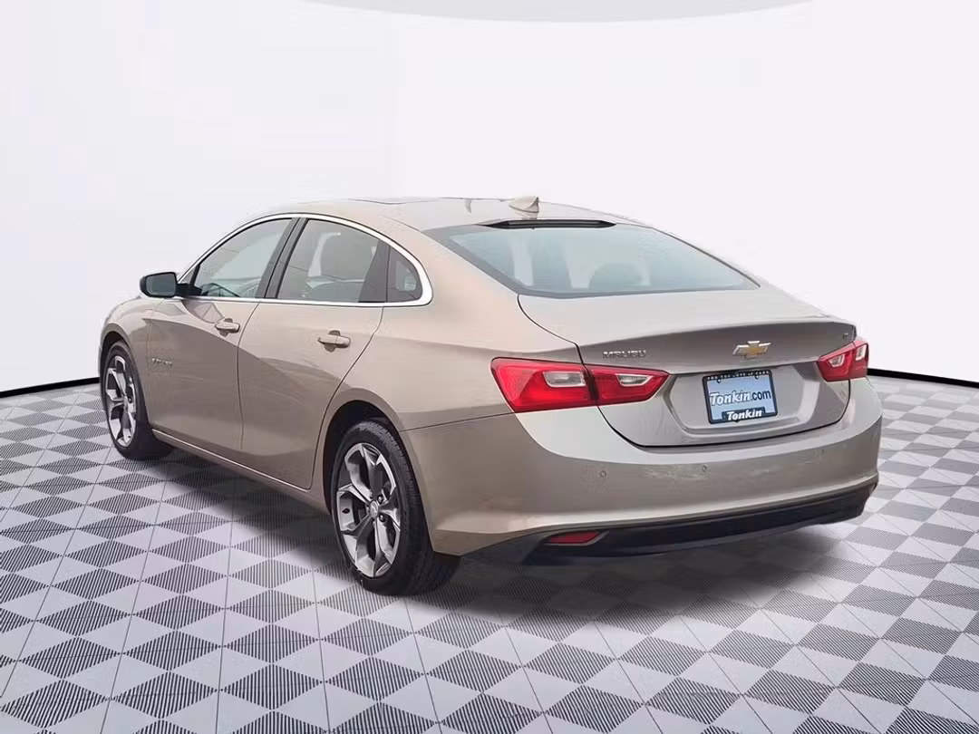 2024 Chevrolet Malibu LT - Image 3