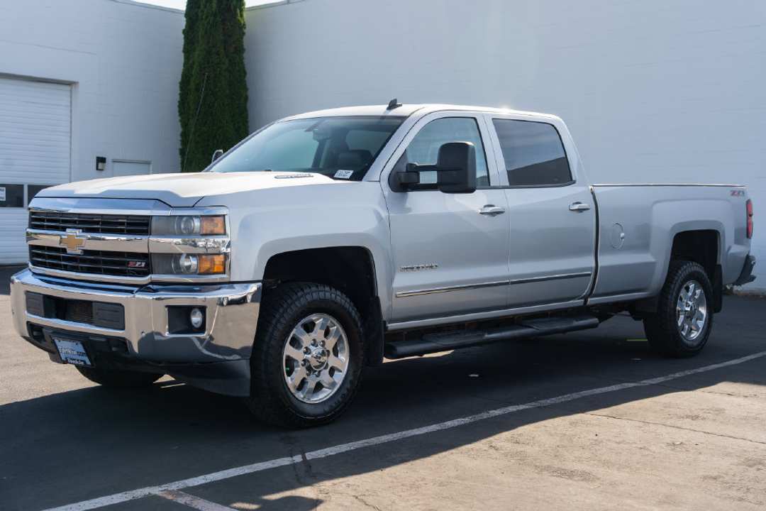 2015 Chevrolet Silverado 3500Hd LTZ - Image 3