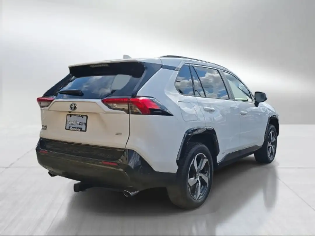 2023 Toyota Rav4 Prime SE - Image 3