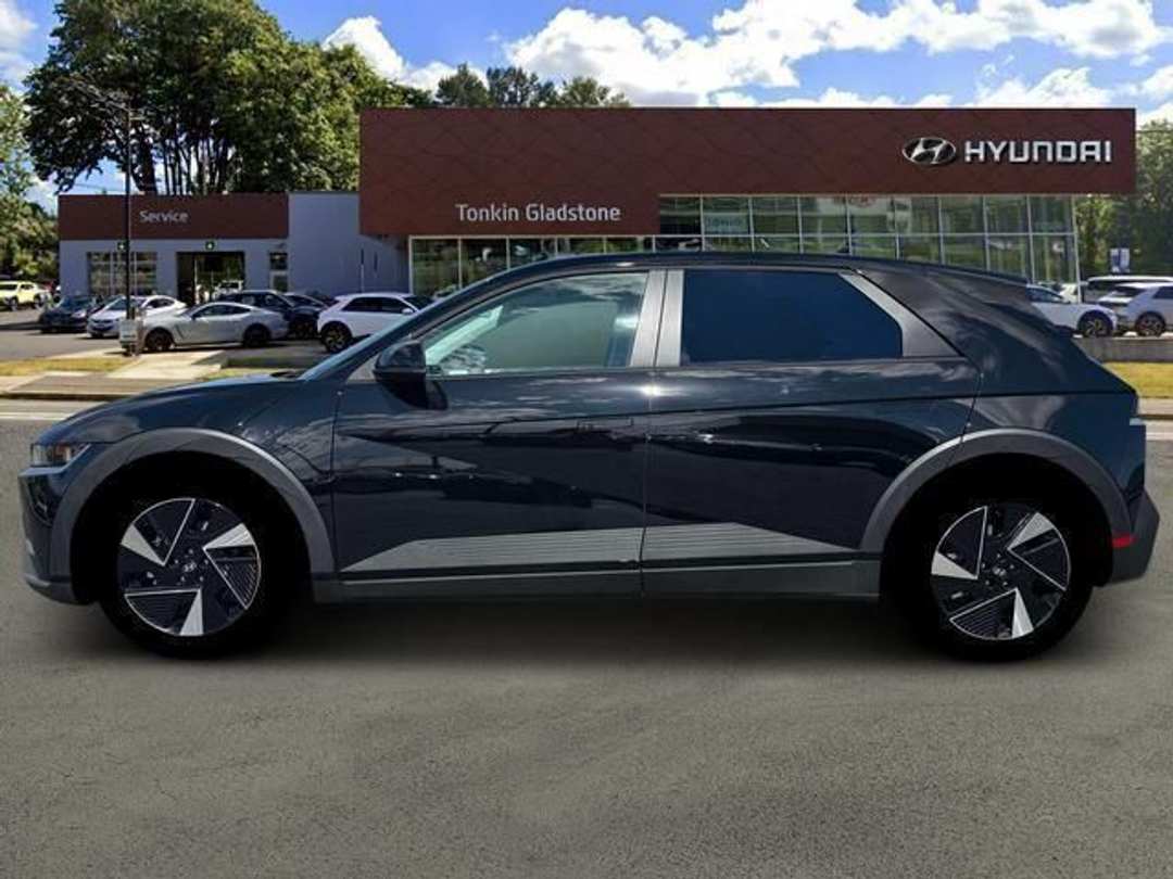 2026 Hyundai Ioniq 5 SEL - Image 3