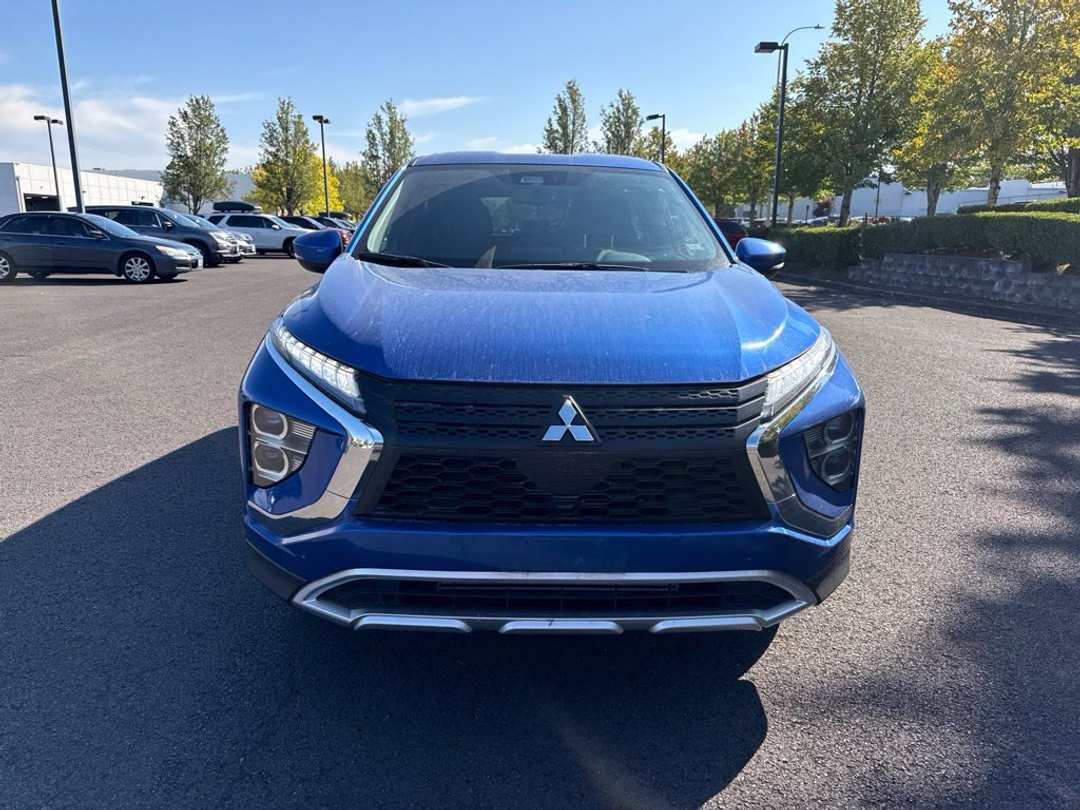 2025 Mitsubishi Eclipse Cross SE - Image 2
