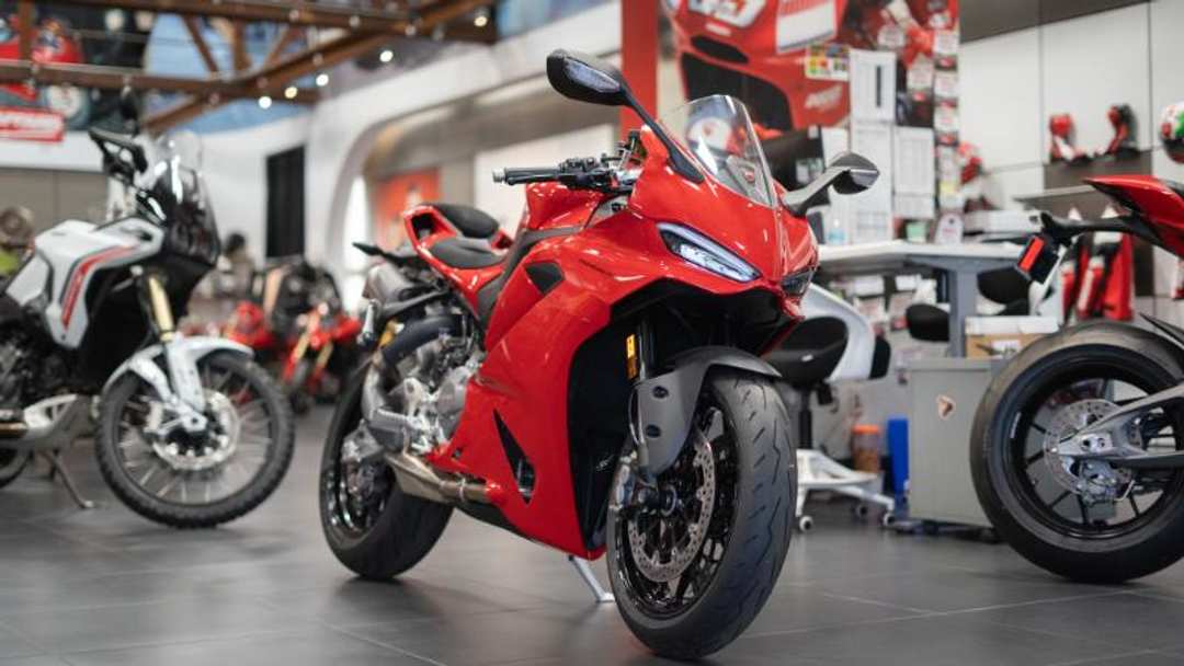 2026 Ducati Panigale V2 Demo - Image 2