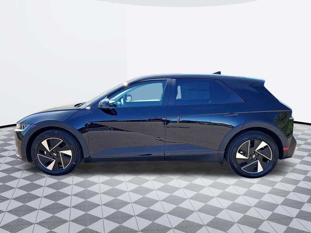 2026 Hyundai Ioniq 5 SEL - Image 3