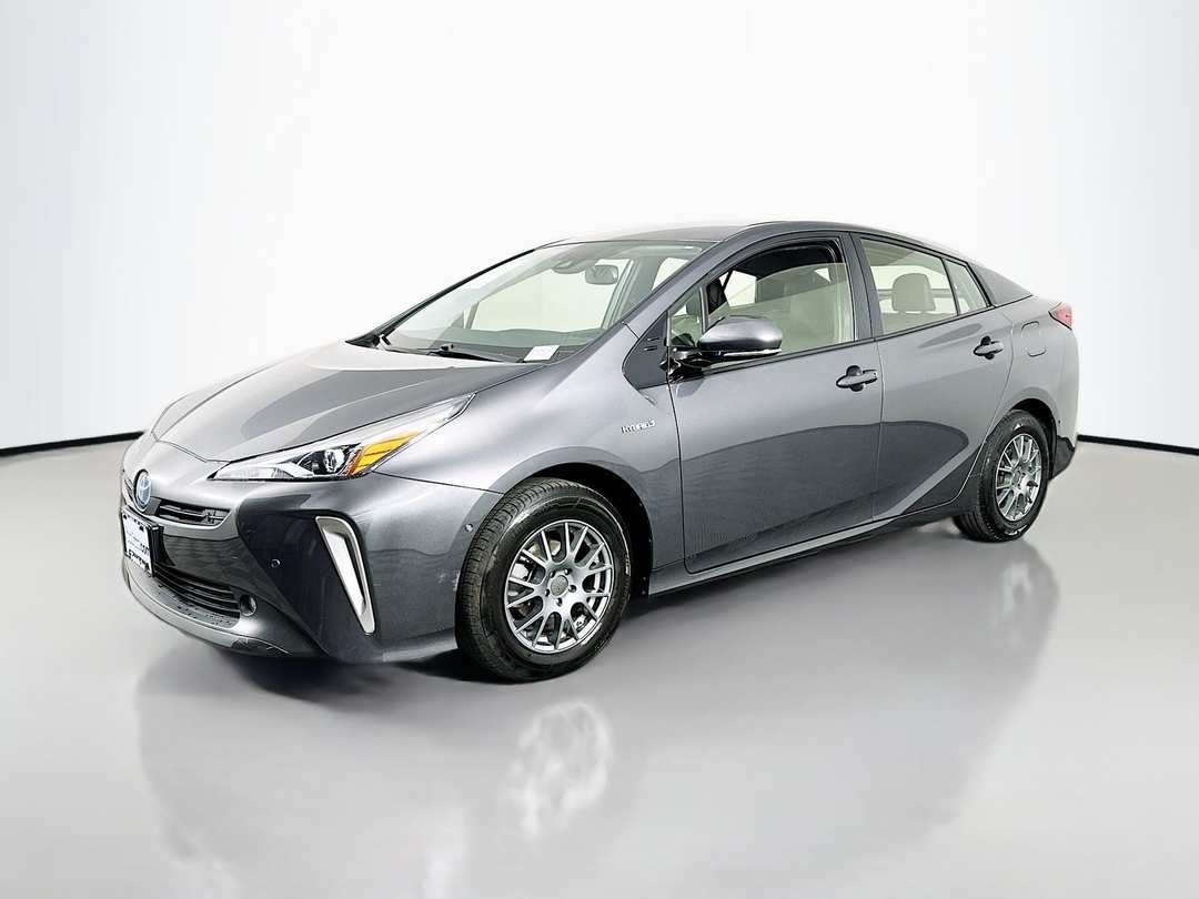 2019 Toyota Prius XLE AWDe - Image 3