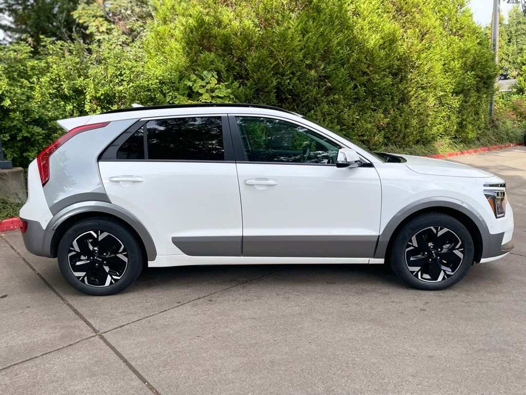 2023 Kia Niro Ev Wave - Image 3