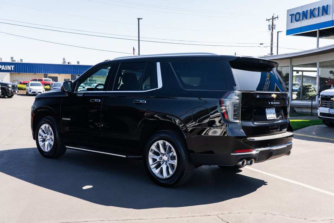 2025 Chevrolet Tahoe Premier - Image 2
