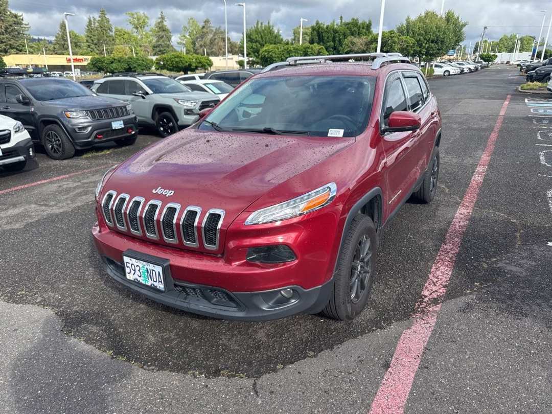 2017 Jeep Cherokee Latitude - Image 3