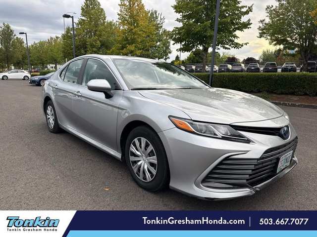 2022 Toyota Camry Hybrid LE