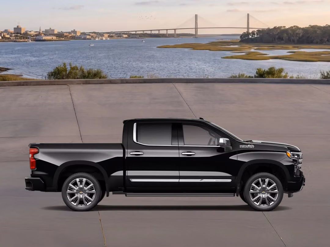 2026 Chevrolet Silverado 1500 High Country - Image 3