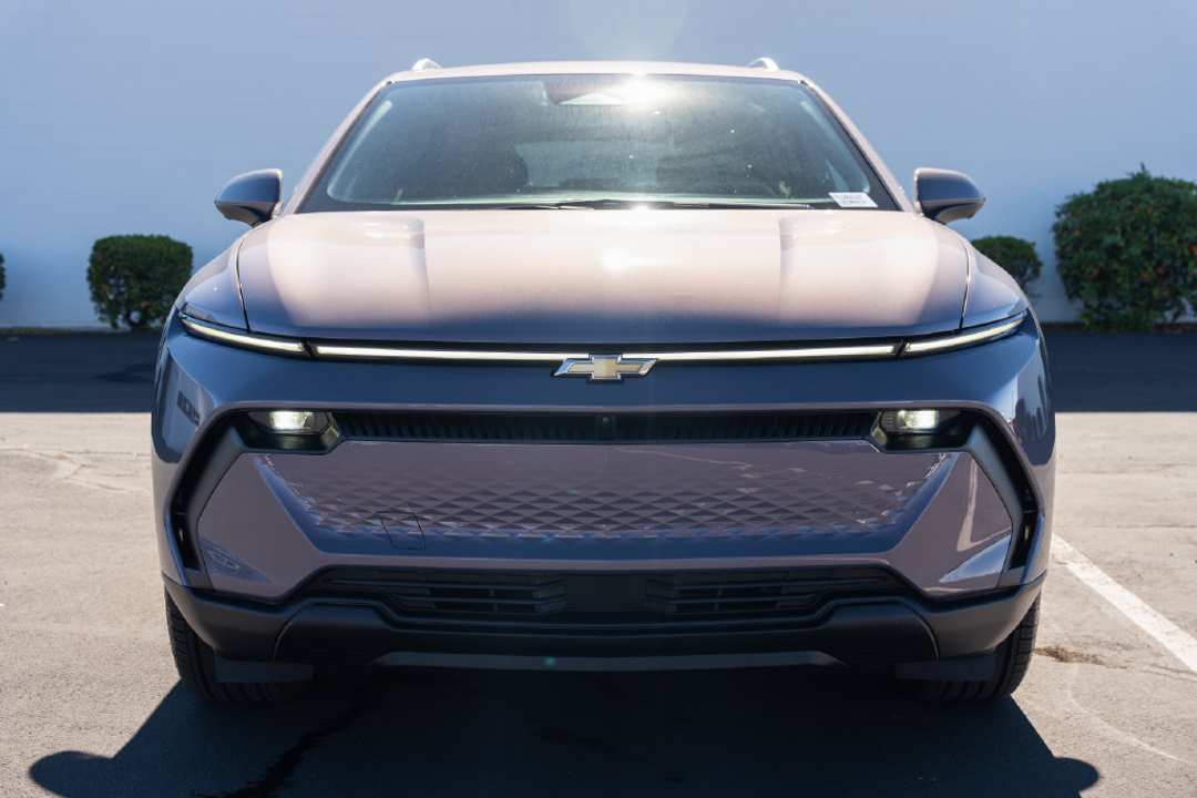 2026 Chevrolet Equinox Ev LT - Image 2