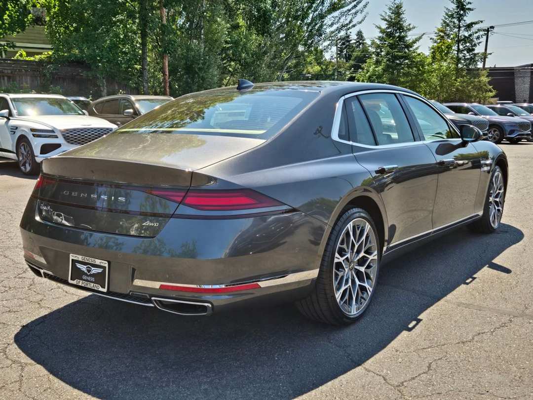 2026 Genesis G90 3.5T eSC - Image 3