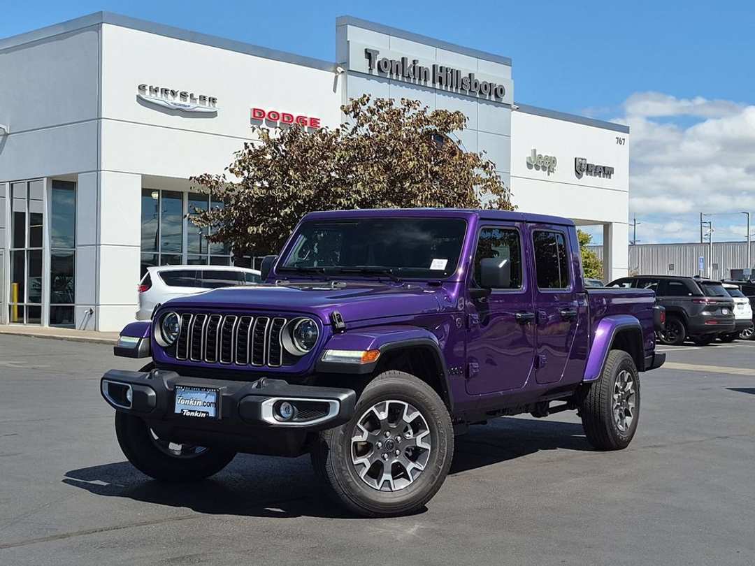2026 Jeep Gladiator Sahara - Image 2